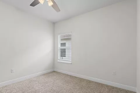 Bedroom - 328 Lightning Bug Ln, Freeport, FL 32439 photo 6 of 8