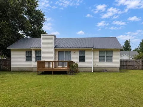Exterior - 218 Westview Dr, Crestview, FL 32536 photo 2 of 2