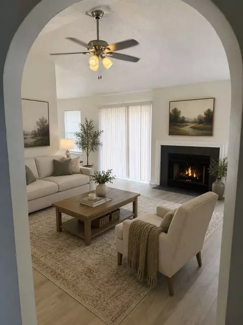 Living - 218 Westview Dr, Crestview, FL 32536 photo 1 of 3