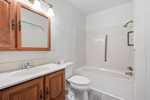 Bath - 2601 Lake Silver Rd, Crestview, FL 32536 photo 1 of 2