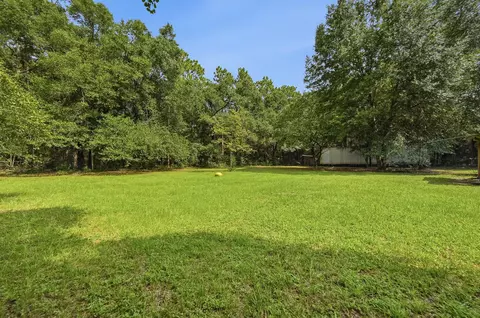 Exterior - 2601 Lake Silver Rd, Crestview, FL 32536 photo 4 of 5
