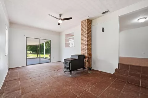Living - 2601 Lake Silver Rd, Crestview, FL 32536 photo 1 of 5