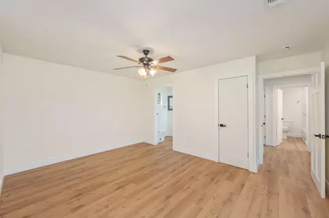 Bedroom - 6127 Barnes Rd, Crestview, FL 32536 photo 4 of 13