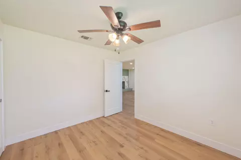 Bedroom - 6127 Barnes Rd, Crestview, FL 32536 photo 6 of 13