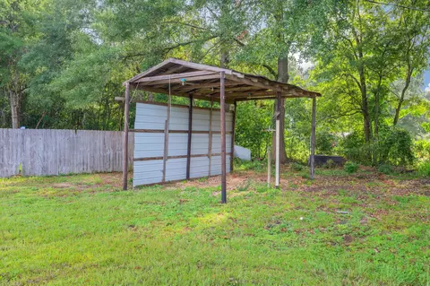 Exterior - 6127 Barnes Rd, Crestview, FL 32536 photo 8 of 10