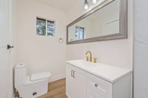 Bath - 6127 Barnes Rd, Crestview, FL 32536 photo 6 of 7