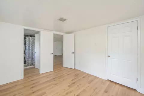Bedroom - 6127 Barnes Rd, Crestview, FL 32536 photo 10 of 13
