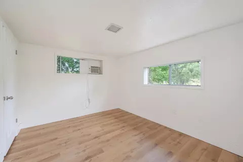 Bedroom - 6127 Barnes Rd, Crestview, FL 32536 photo 11 of 13