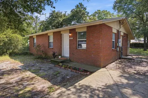 1005 Pinetree Rd, Mary Esther, FL 32569