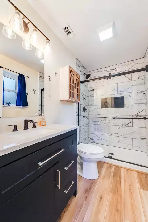 Bath - 3999 Painter Branch Rd, Crestview, FL 32539 photo 1 of 2