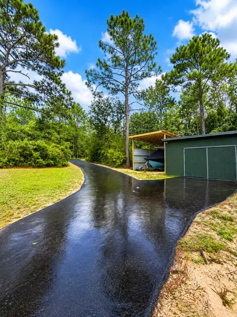 Exterior - 3999 Painter Branch Rd, Crestview, FL 32539 photo 3 of 8