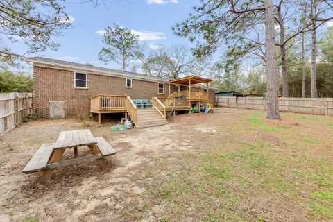 Exterior - 3999 Painter Branch Rd, Crestview, FL 32539 photo 7 of 8