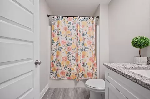 Bath - 3152 Maple St, Crestview, FL 32539 photo 4 of 5