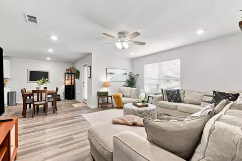 Living - 4742 Airmen Dr, Crestview, FL 32539 photo 2 of 2