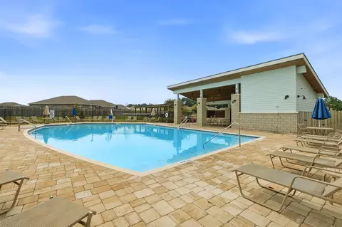 Exterior - 4742 Airmen Dr, Crestview, FL 32539 photo 2 of 12