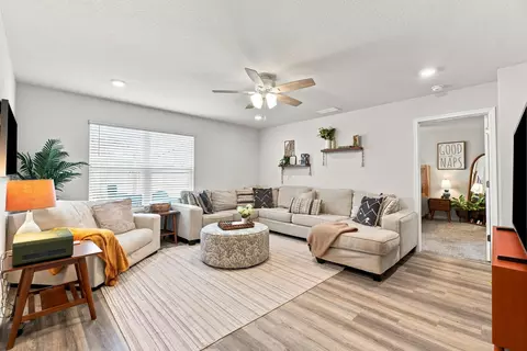 Living - 4742 Airmen Dr, Crestview, FL 32539 photo 1 of 2