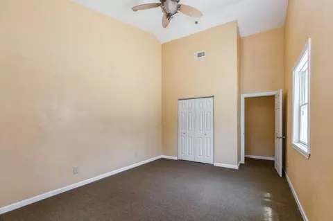Bedroom - 6051 Tupelo St, Crestview, FL 32539 photo 2 of 11