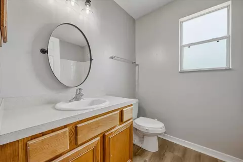 Bath - 107 Nivana Dr, Crestview, FL 32536 photo 3 of 5