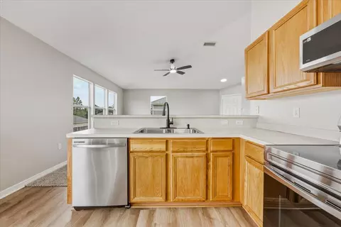 Kitchen - 107 Nivana Dr, Crestview, FL 32536 photo 3 of 4