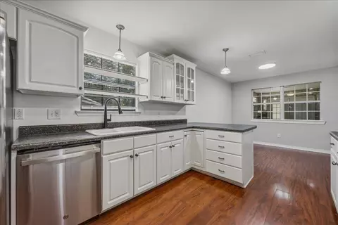 Kitchen - 112 Golf Course Dr, Crestview, FL 32536 photo 6 of 6