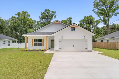 8318 Vickie St, Pensacola, FL 32514