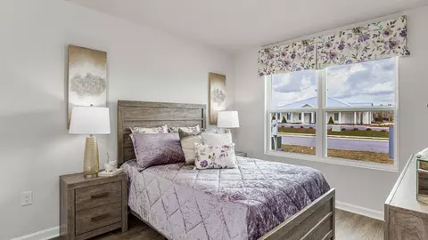 Bedroom - 4370 Damselfly Dr, Milton, FL 32583 photo 7 of 13