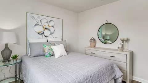 Bedroom - 4370 Damselfly Dr, Milton, FL 32583 photo 5 of 13
