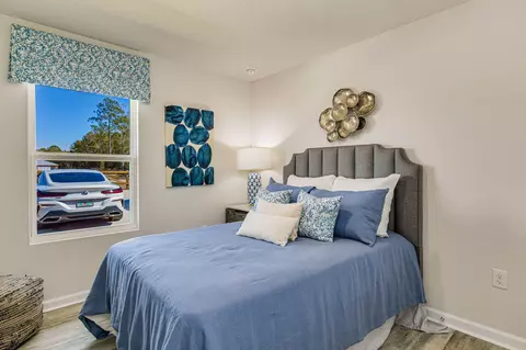 Bedroom - 4366 Damselfly Dr, Milton, FL 32583 photo 5 of 7