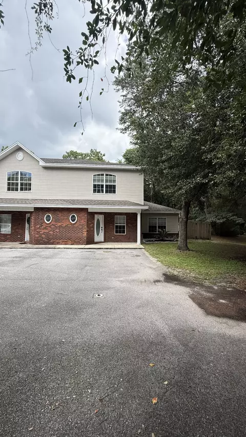 827 Fairview Dr, Fort Walton Beach, FL 32547