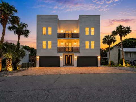 Exterior - 326 Summit Dr, Destin, FL 32541 photo 6 of 12