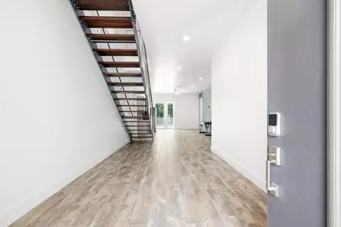 Entry Way - 326 Summit Dr, Destin, FL 32541 photo 3 of 3