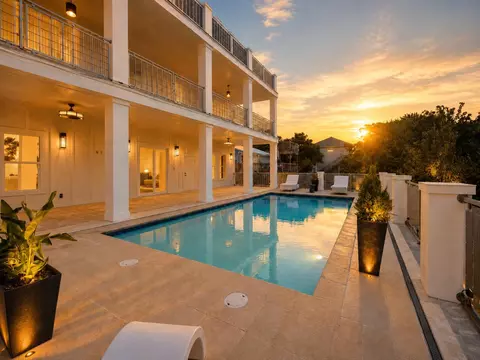 Exterior - 326 Summit Dr, Destin, FL 32541 photo 3 of 12