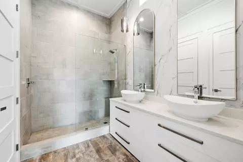 Bath - 326 Summit Dr, Destin, FL 32541 photo 5 of 6