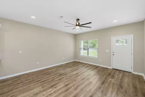 Living - 607 Amos St, Crestview, FL 32539 photo 3 of 4