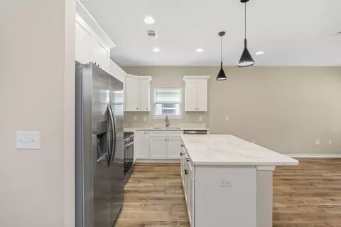 Kitchen - 607 Amos St, Crestview, FL 32539 photo 5 of 6