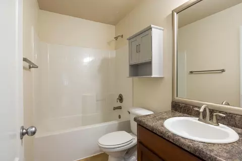 Bath - 4187 Roosevelt Way, Milton, FL 32583 photo 4 of 4