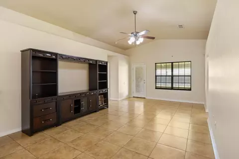 Living - 4187 Roosevelt Way, Milton, FL 32583 photo 3 of 6