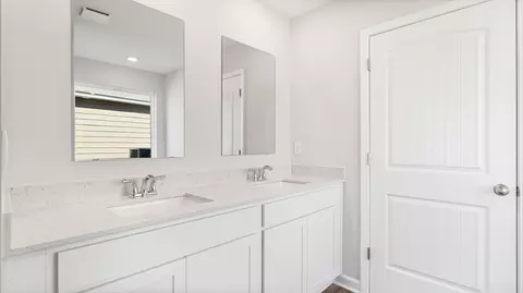 Bath - 5892 Tripletail Dr, Milton, FL 32583 photo 1 of 3