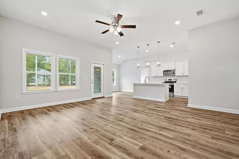 Living - 6116 Mildreds Way, Crestview, FL 32539 photo 3 of 5
