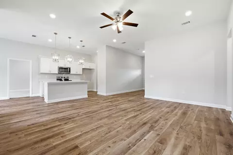 Living - 6116 Mildreds Way, Crestview, FL 32539 photo 4 of 5