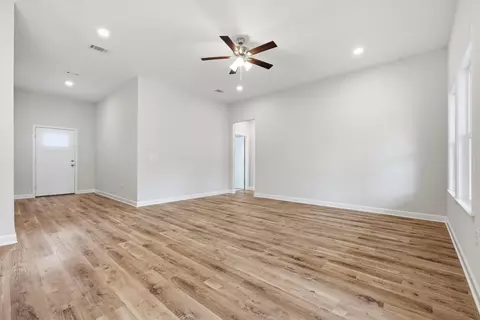 Living - 6116 Mildreds Way, Crestview, FL 32539 photo 5 of 5