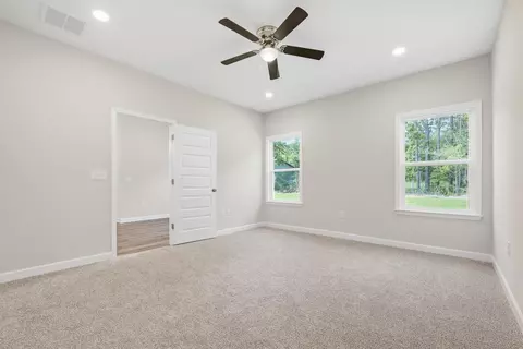 Bedroom - 6116 Mildreds Way, Crestview, FL 32539 photo 4 of 10