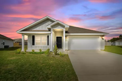 Exterior - 924 Sandbar Loop, Crestview, FL 32539 photo 2 of 9