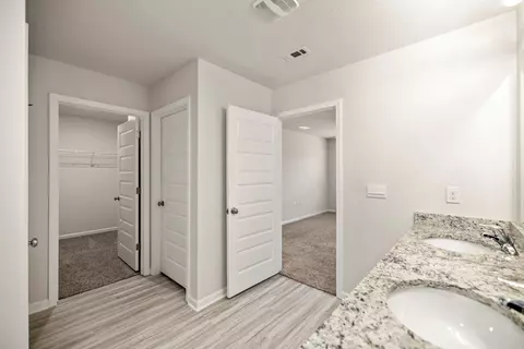 Entry Way - 924 Sandbar Loop, Crestview, FL 32539 photo 4 of 8