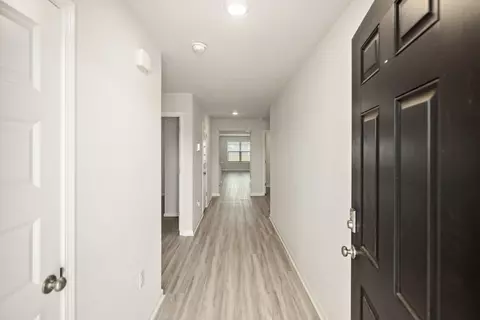 Entry Way - 924 Sandbar Loop, Crestview, FL 32539 photo 1 of 8