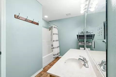 Bath - 978 Grandmas Pl, Baker, FL 32531 photo 1 of 3