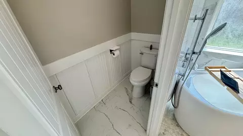 Bath - 400 Lilly Bell Ln, Freeport, FL 32439 photo 4 of 5