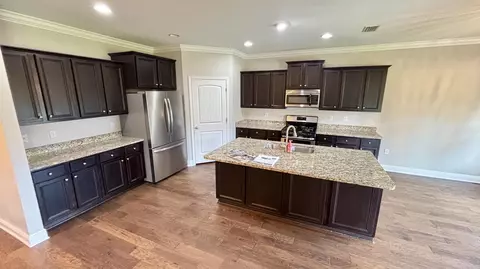 Kitchen - 400 Lilly Bell Ln, Freeport, FL 32439 photo 1 of 6