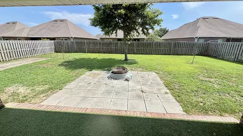 Exterior - 400 Lilly Bell Ln, Freeport, FL 32439 photo 5 of 9