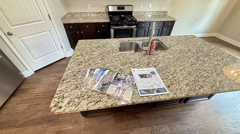 Kitchen - 400 Lilly Bell Ln, Freeport, FL 32439 photo 2 of 6